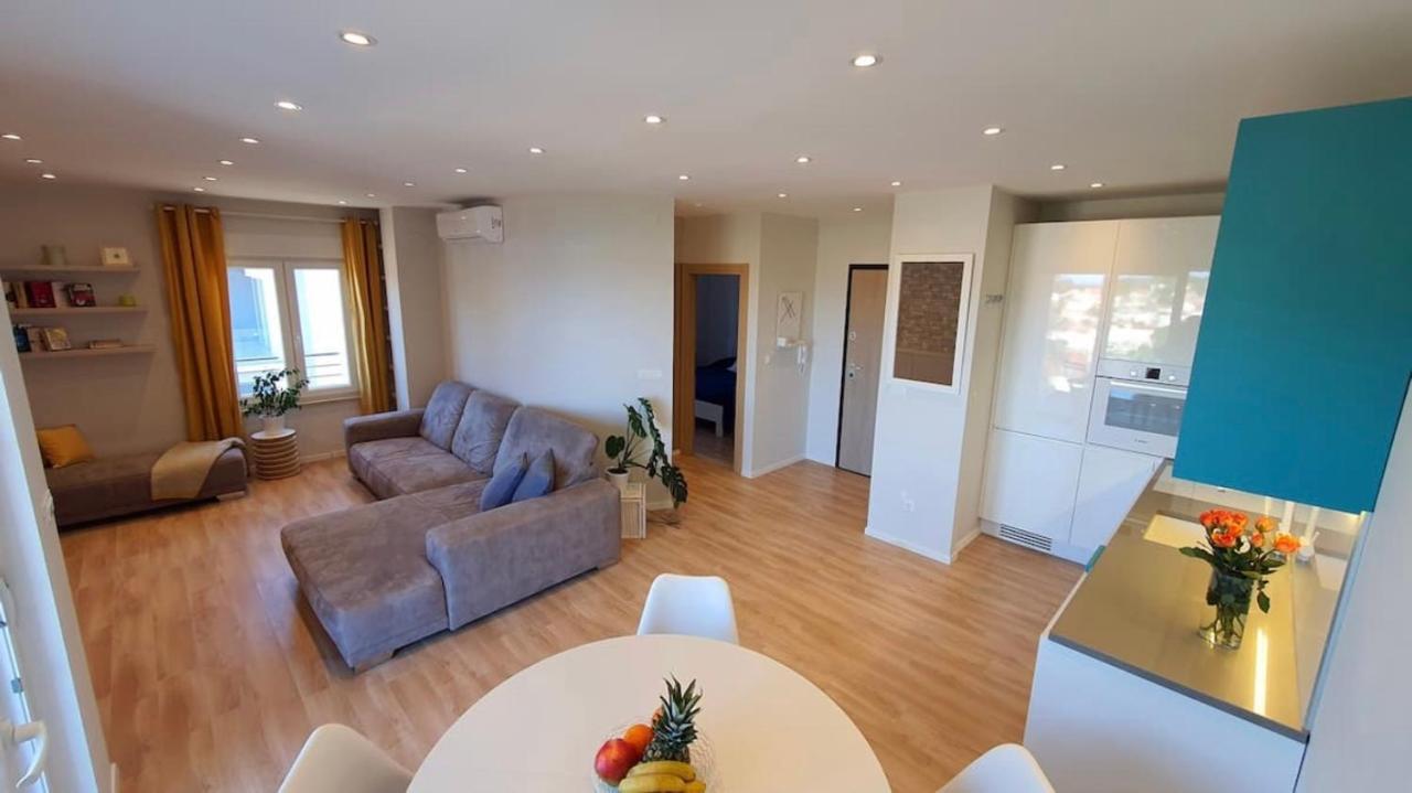 Beautiful View Apartment With Garage Space Mali Lošinj Buitenkant foto